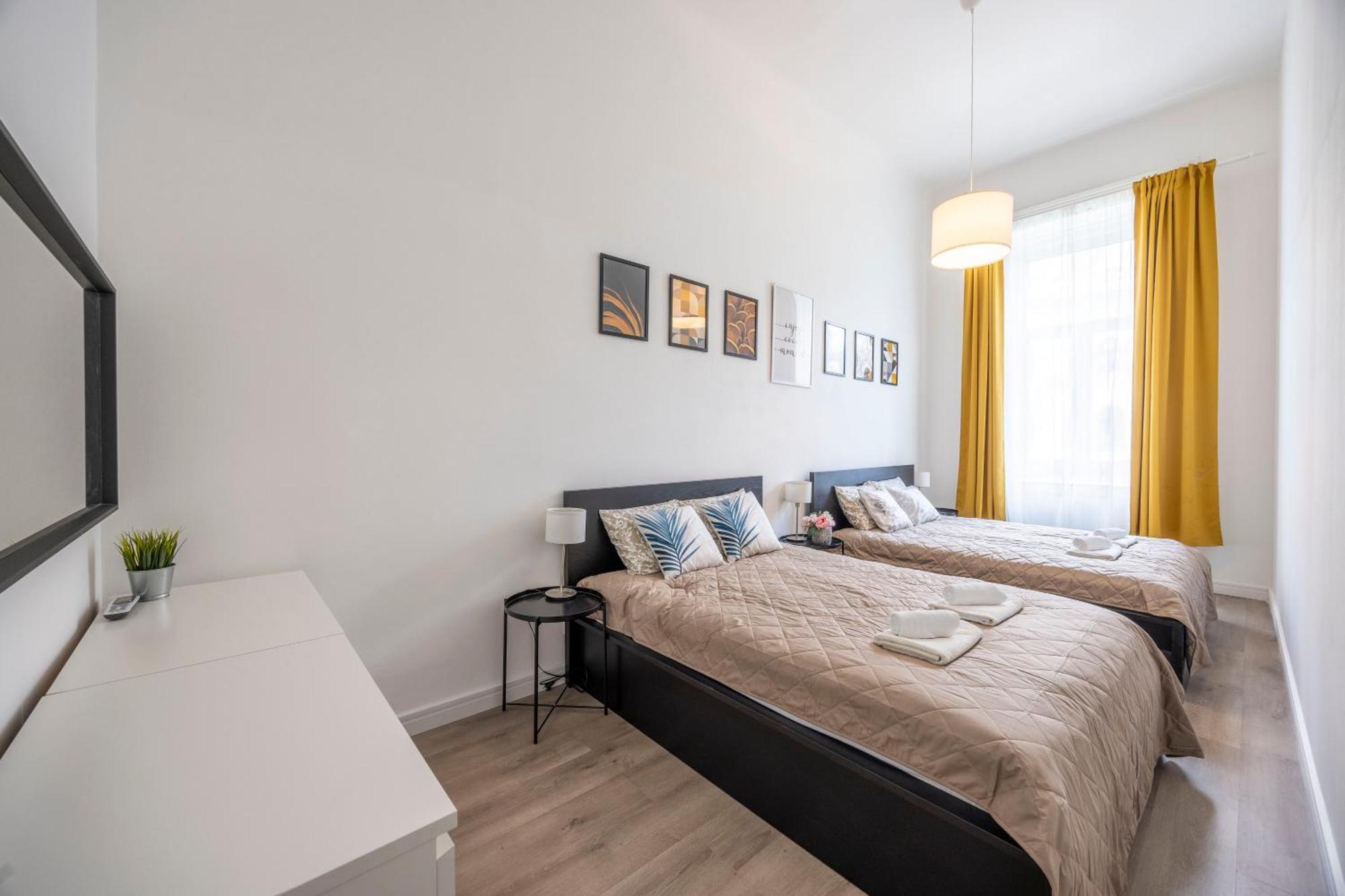 Spacious Cozy Home With 4Bedroom In The Heart Of Bp Budapeşte Dış mekan fotoğraf